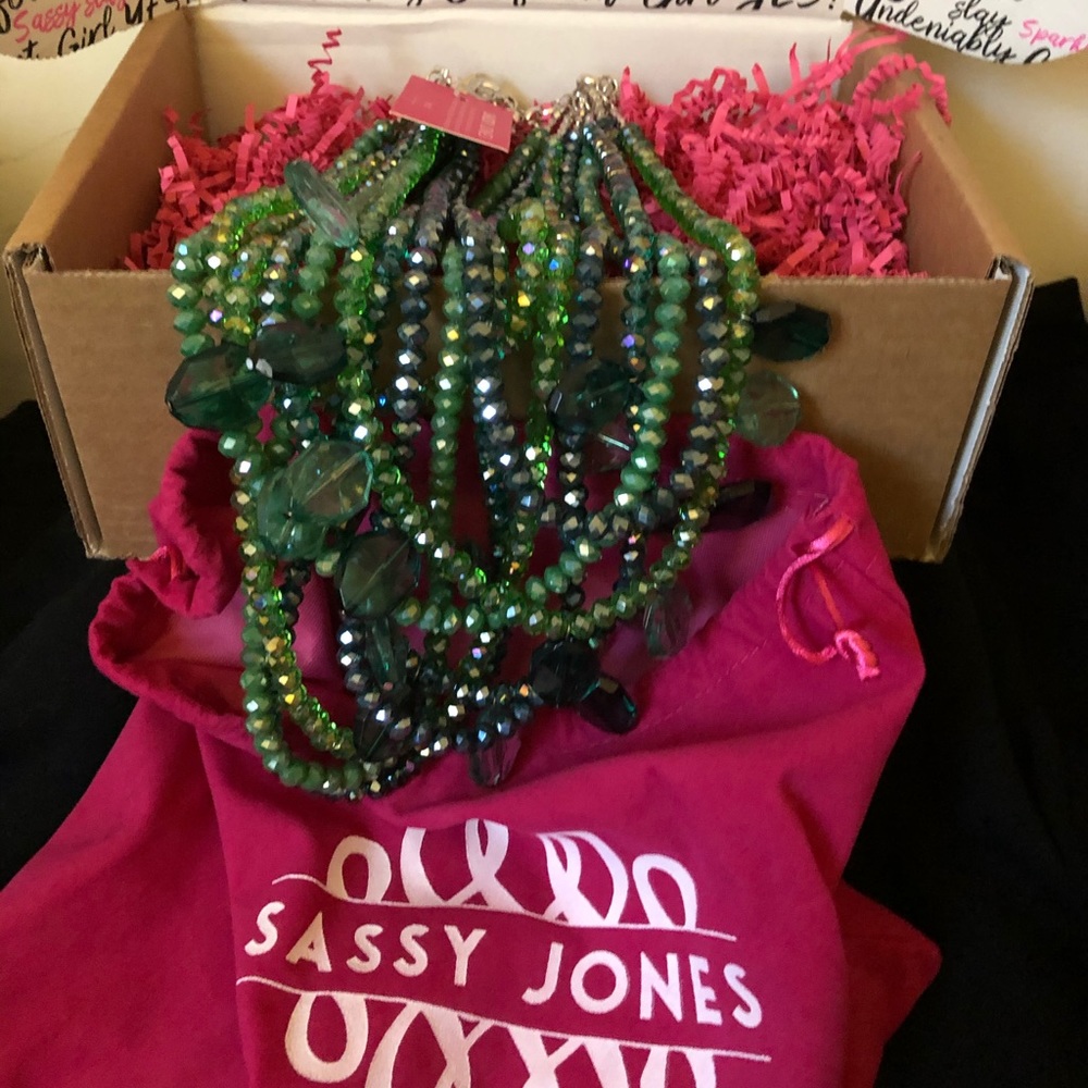 NWT Sassy Jones Malia Green Sparkler